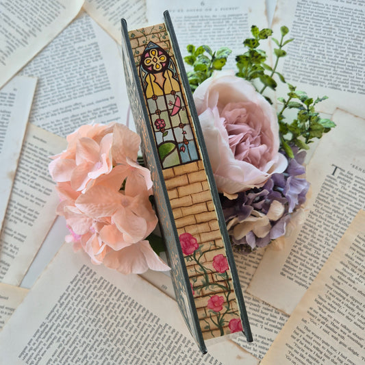 A Court of Thorns And Roses - Victorian Style Rebind