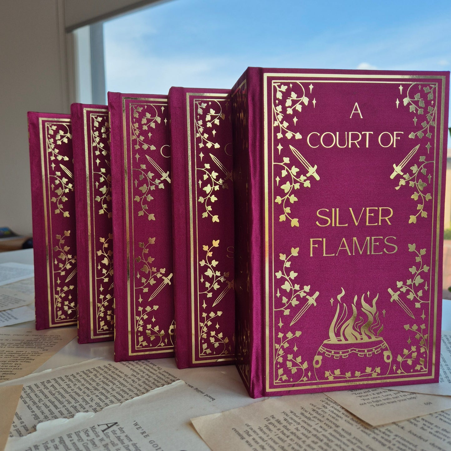 ACOTAR Velaris - Hand Painted Edges Box Set 1 of 1