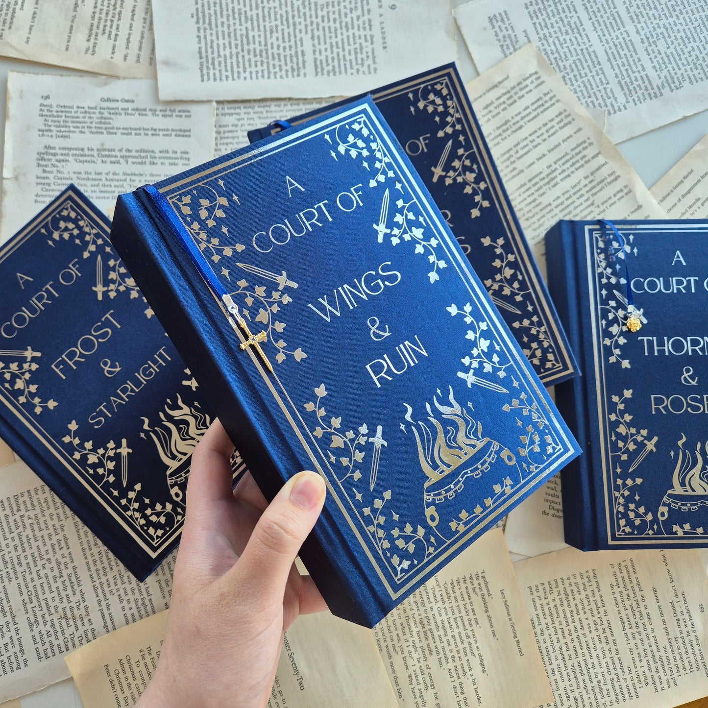 ACOTAR Velaris - Hand Painted Edges Box Set 1 of 1