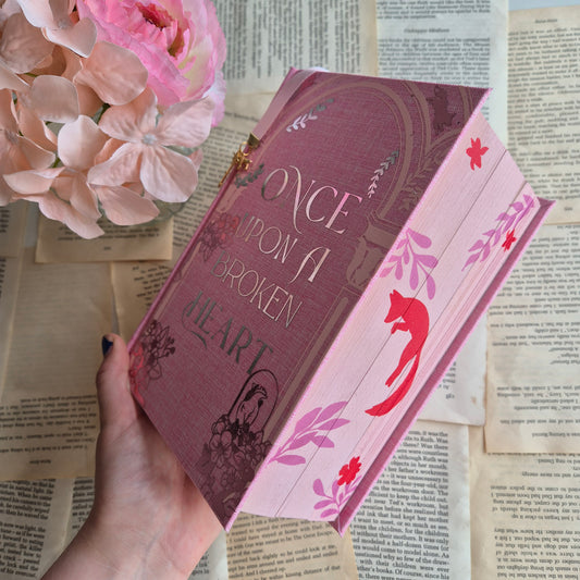 Once Upon A Broken Heart Omnibus - With sprayed edges