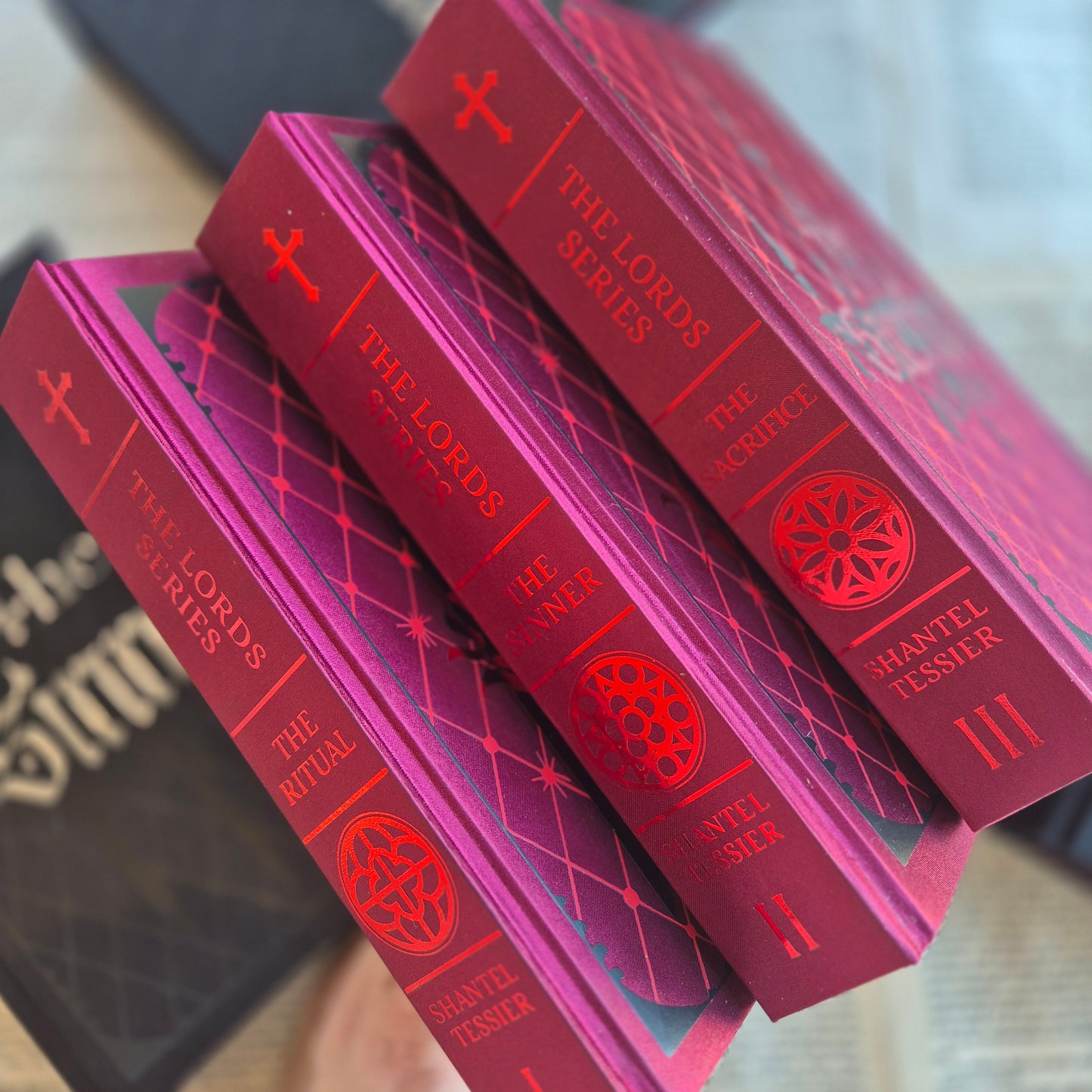The L.O.R.D's Series with sprayed edges
