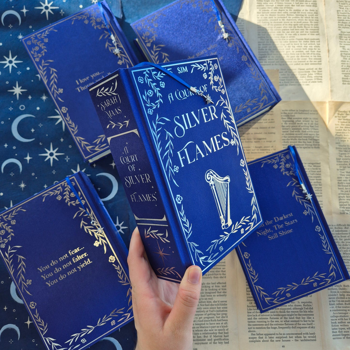 ACOTAR Velaris - Hand Painted Edges Rebound Set 1 of 1