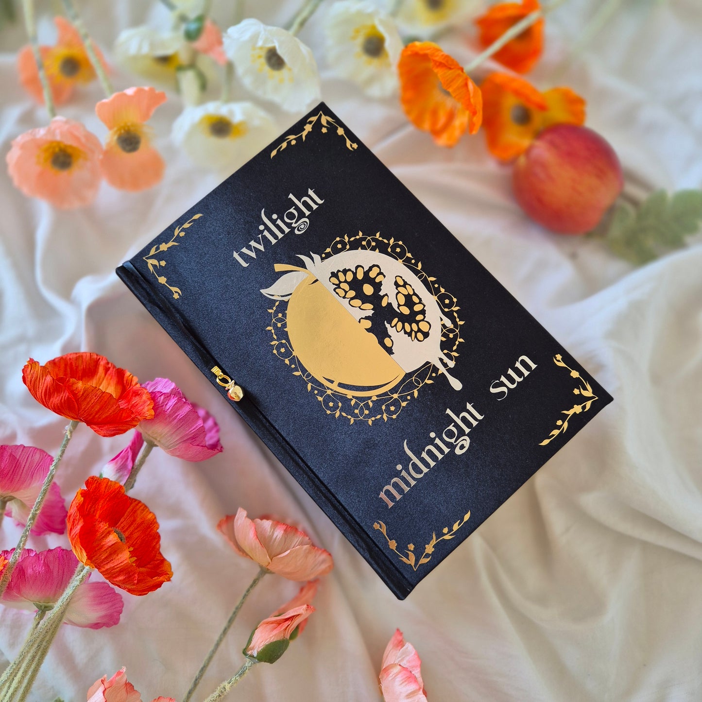 A Tandem Read of Twilight and Midnight Sun