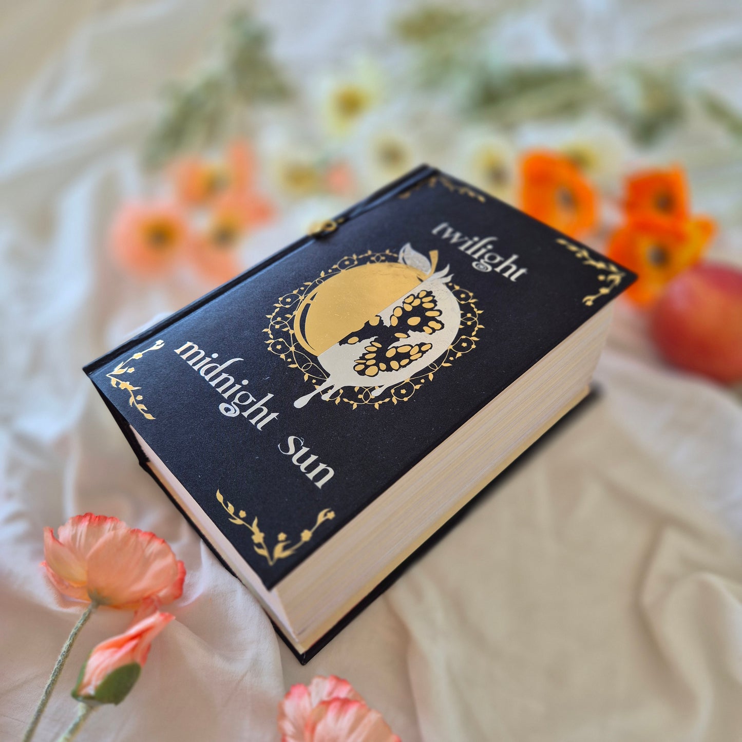 A Tandem Read of Twilight and Midnight Sun