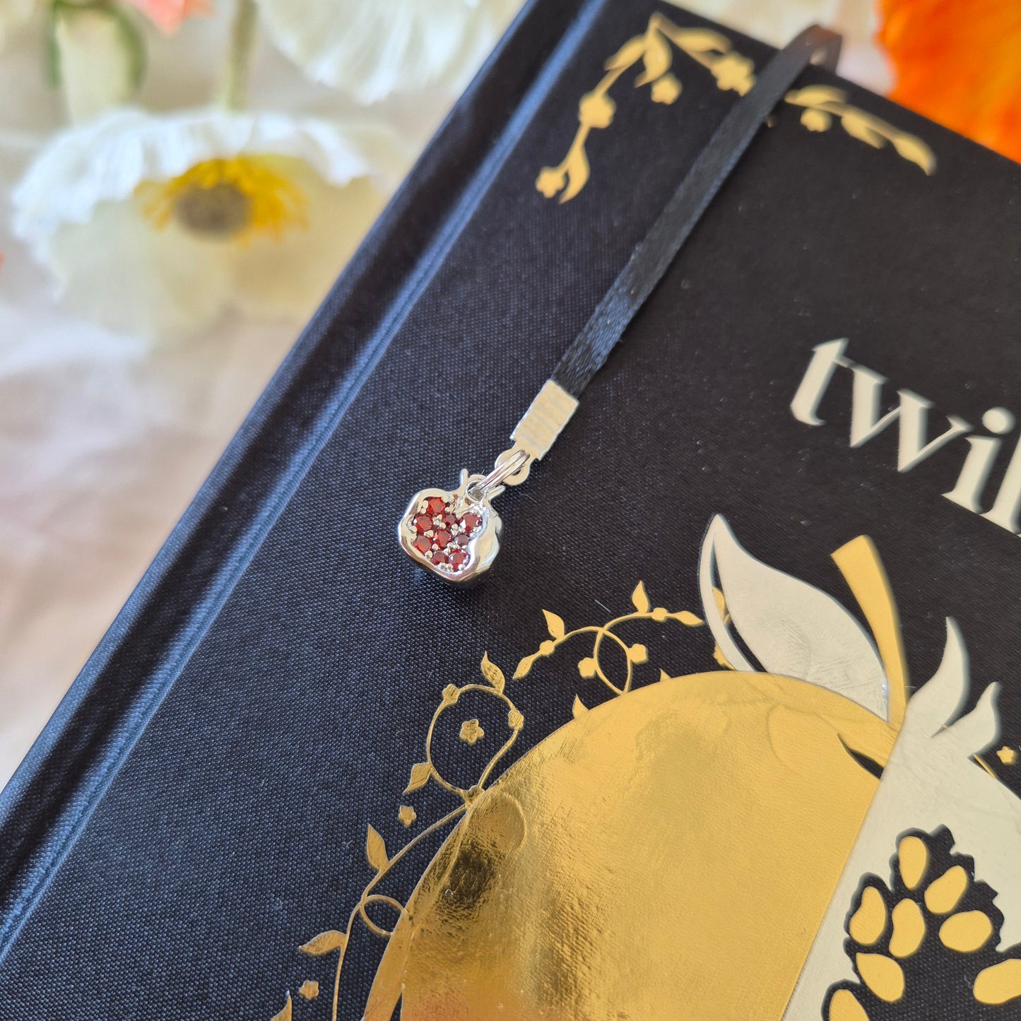 A Tandem Read of Twilight and Midnight Sun