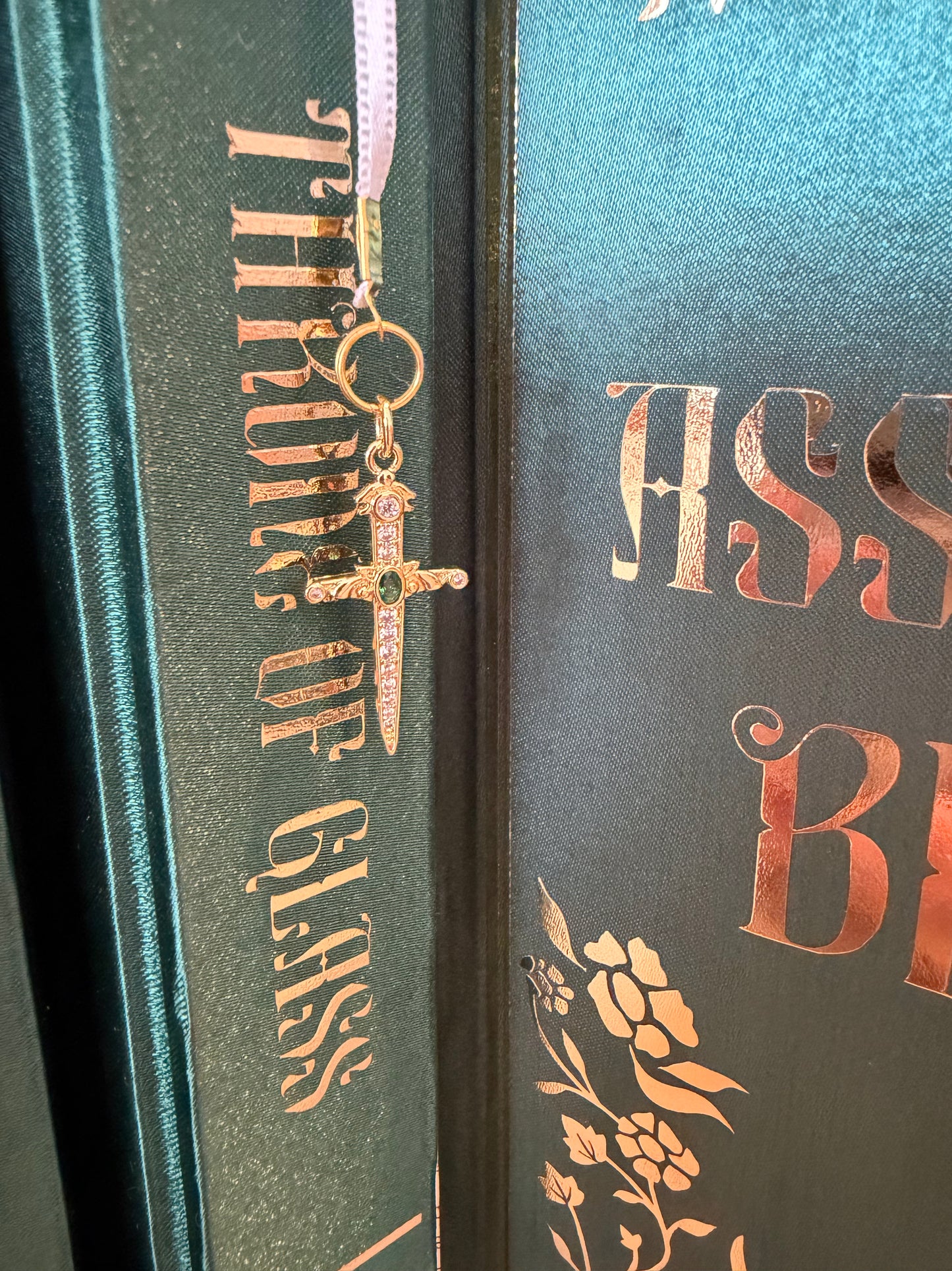 Throne Of Glass Set - Full Watercolour Edges